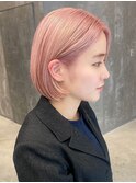 ペールピンクケアブリーチ切りっぱなしボブ