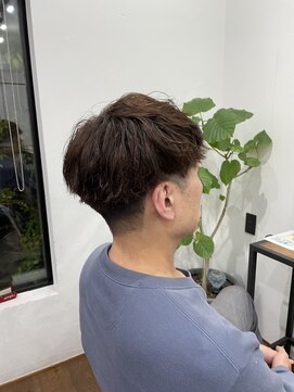 トーン(tone) 刈り上げマッシュ