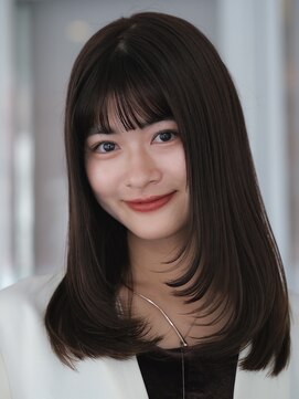 ガーデンヨコハマエスト(GARDEN YOKOHAMA est) ミディアム　レイヤー　外ハネ　前髪　暗めカラー　ワンカール