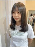 透明感カラーオリーブベージュレイヤーカット顔まわりカット