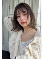 ルアナ(Luana)&nbsp;グレージュミディボブ