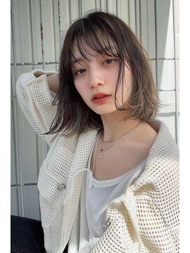 ルアナ(Luana) グレージュミディボブ