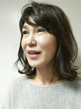 メリケンビューティーパーラー コウベ(MERICAN BEAUTY PARLOR KOBE) 【セミロング/ 大人ナチュラル外ハネスタイル】
