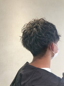 カルテット(Quartett) 【Quartett】刈り上げツーブロックショートスパイラル