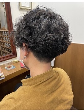 カミナ(KAMINA) ハードパーマ×刈り上げスタイル