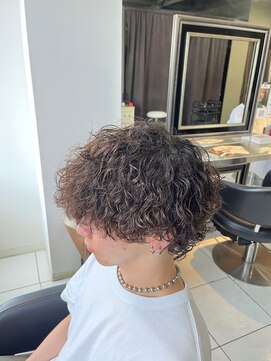 アイズ 東海大前(AIZU) メンズウルフマッシュ/波巻きスパイラルパーマ