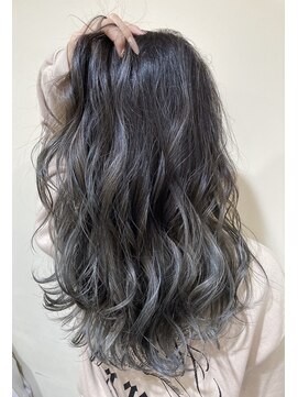 ヘアースペース ブイ(hair space V) シルバーグラデーション