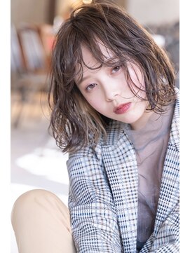 ロイド(Lloyd) 【Lloyd】大宮　波まきボブ×グレージュ