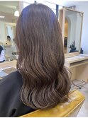 アッシュベージュ/大園芽依