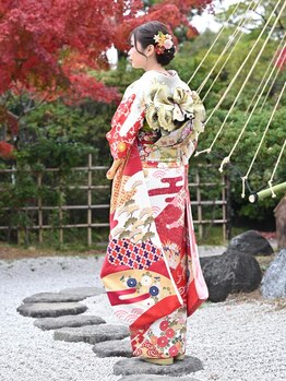 訪問美容アーク 大島(ark)の写真/大切な日の着付けはプロにお任せ♪長時間でも苦しくなく、着崩れしにくい着付けで日中快適に過ごせる◎