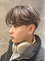 アンダーバーホワイト 天王寺阿倍野店(_WHITE)&nbsp;ハイライト　前下がりセンターパート