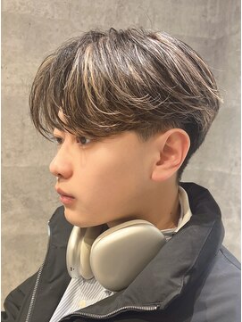 アンダーバーホワイト 天王寺阿倍野店(_WHITE) ハイライト 前下がりセンターパート