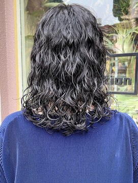 コンビネーション(combination) ミディアムパーマプードルパーマスパイラルパーマ黒髪パーマ