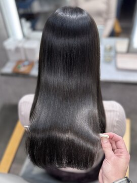 エミリー(Emily) 柔らか艶感カラー