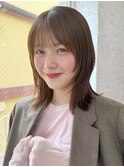 外はね レイヤー くびれ ミディアム