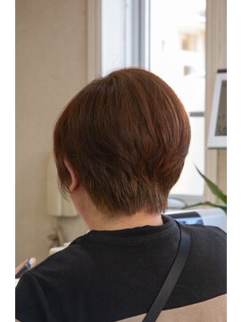 GLASSY HAIR【グラッシーヘアー】 グラデーションボブ