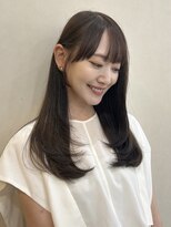 メル ヨコハマ(MeL)&nbsp;ミディアムレイヤーカット顔周りレイヤーウルフハッシュカット