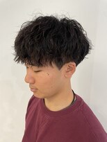 ニアウ 伊勢崎連取店(Niau)&nbsp;MEN’S HAIR/波巻きツイストスパイラル/リバースセンターパート