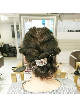 ウィービーパセリ atre川越店(WE BE PARSLEY) ヘアアレンジ