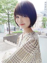 耳かけ/ショートボブ/フォギーベージュ/毛先ウェーブパーマ小林
