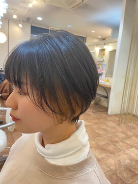 マイロヘアー ショートボブ×インナーカラー