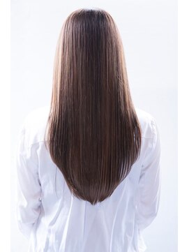 メゾンバイハバナ(maison by HAVANA) 大人かわいいフェザーバングカーキグレージュミディアムウルフ