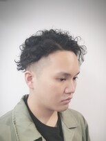リバティシェアバーバー 銀座(LIBERTY SHARE BARBER)&nbsp;ツーブロックフェードパーマスタイル