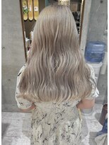 シィーム(cime)&nbsp;シルバーカラー　ブリーチカラー　ケアブリーチ　韓国風カラー