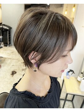 アン(un) ショートボブ/ショート/大人ショート/くびれショート/マッシュ