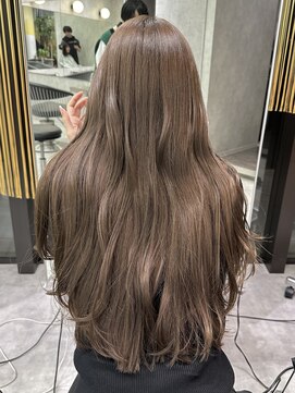 シティ(CITY) ミルクティーベージュカラー×ロングレイヤーカット【CHICA】