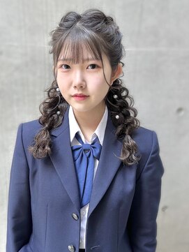 ディア(.eer) 卒業式ヘアセット☆ // ふわふわ編み込み＆三つ編みツインテール