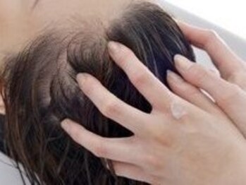 オーク(Hau-Cou)の写真/ヘッドスパで日頃の疲れを癒しながら、頭皮環境を整えて健康的な髪に♪自分へのご褒美にいかがですか。