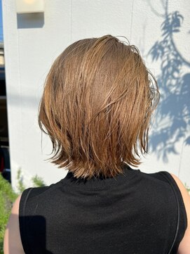 O ハイトーンハッシュカットショートボブゴールド大人キレイ人気