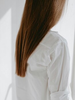 ボット(BOT)の写真/悩みの増える大人女性にオススメ☆『ケアにこだわった美髪×デザイン』で満足の技術！お子様同伴もOK♪