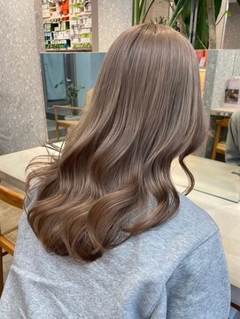 サンク 原宿 表参道(cinq) ラベンダーベージュピンクベージュブリーチカラー顔周りレイヤー