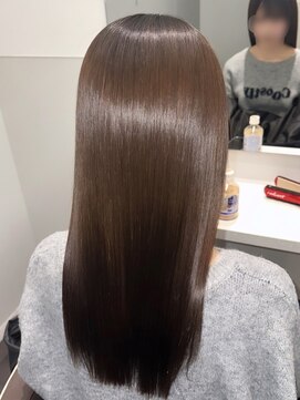 ウィステリア(Wisteria) ロングストレート/艶髪縮毛矯正/髪質改善/透明感/10代20代30代