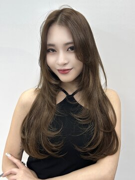 ヴェイン 渋谷(vain) イルミナカラーレイヤーカット顔まわりカット