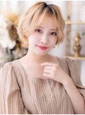 韓国風ミルクティーブロンドシースルーバングくせ毛ショートボブ