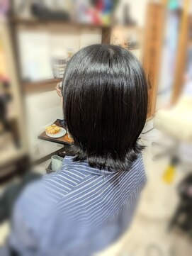 クリーム(Cream) ミディアムボブヘア