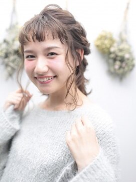 ネオリーブ クーロ(Neolive curro) ミディアム丈の簡単カジュアルアレンジ♪