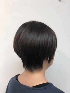 サウスイーストヘアー(SOUTH EAST Hair) 前下りのショート