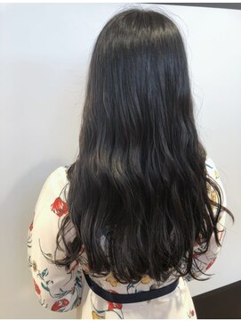 ヴァンカウンシル 伊那(VAN COUNCIL) ピュアな魅力引き出すニュアンスカール