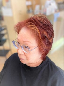 エリカ 美容室 【60代からのおしゃれハイライト】ショートウルフスタイル