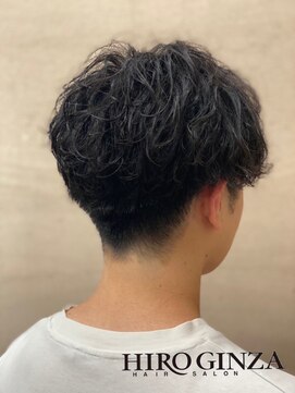 ヒロギンザ 新橋日比谷口店(HIRO GINZA) センターパートナチュラルパーマ　新橋　理容室　床屋　ヒロ銀座