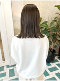 切りっぱなしカット×グレーベージュ