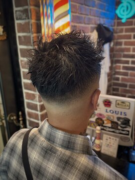 バレス 田町(BALES) 爆イケツイストパーマスキンフェード
