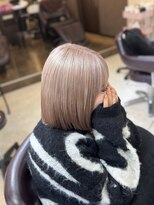 グランドール(Grandoll)&nbsp;透明感ミルクティーベージュ×切りっぱなしボブ