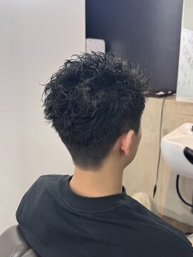 クロムトウキョウ ザ バーバー 新宿本店(CHROM TOKYO the Barber) スパイキーショート