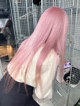 リル ラウム 原宿(LiL Raum) ホワイトピンク♪/原宿/ブリーチ/ダブルカラー/レイヤーカット