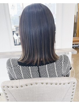 オーセンヘア(AUTHEN.HAIR) 切りっぱなしボブ×ハイライト